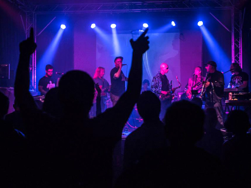 House Of Commoners - Let's Dance with DJ Yoda